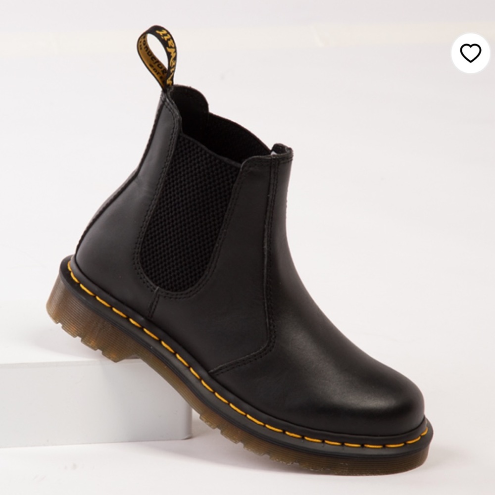 Dr. Martens 2976 Vegan Chelsea Boot
